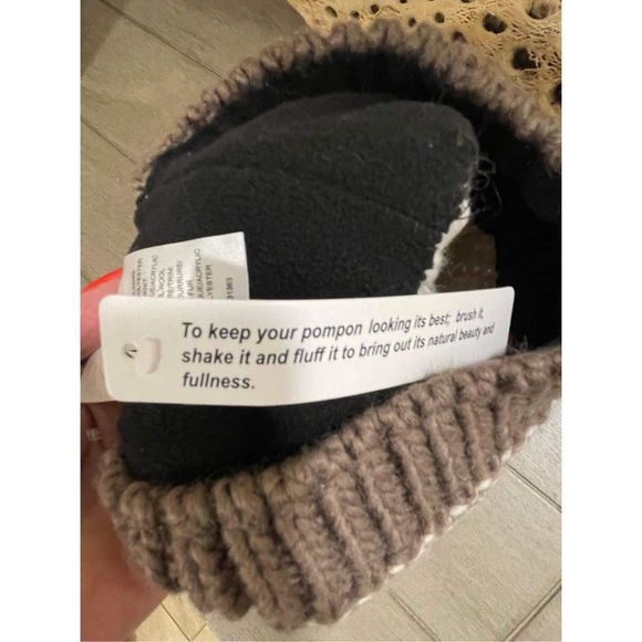 New Free  People Slope Stripe Pom Beanie - Picture 6 of 6